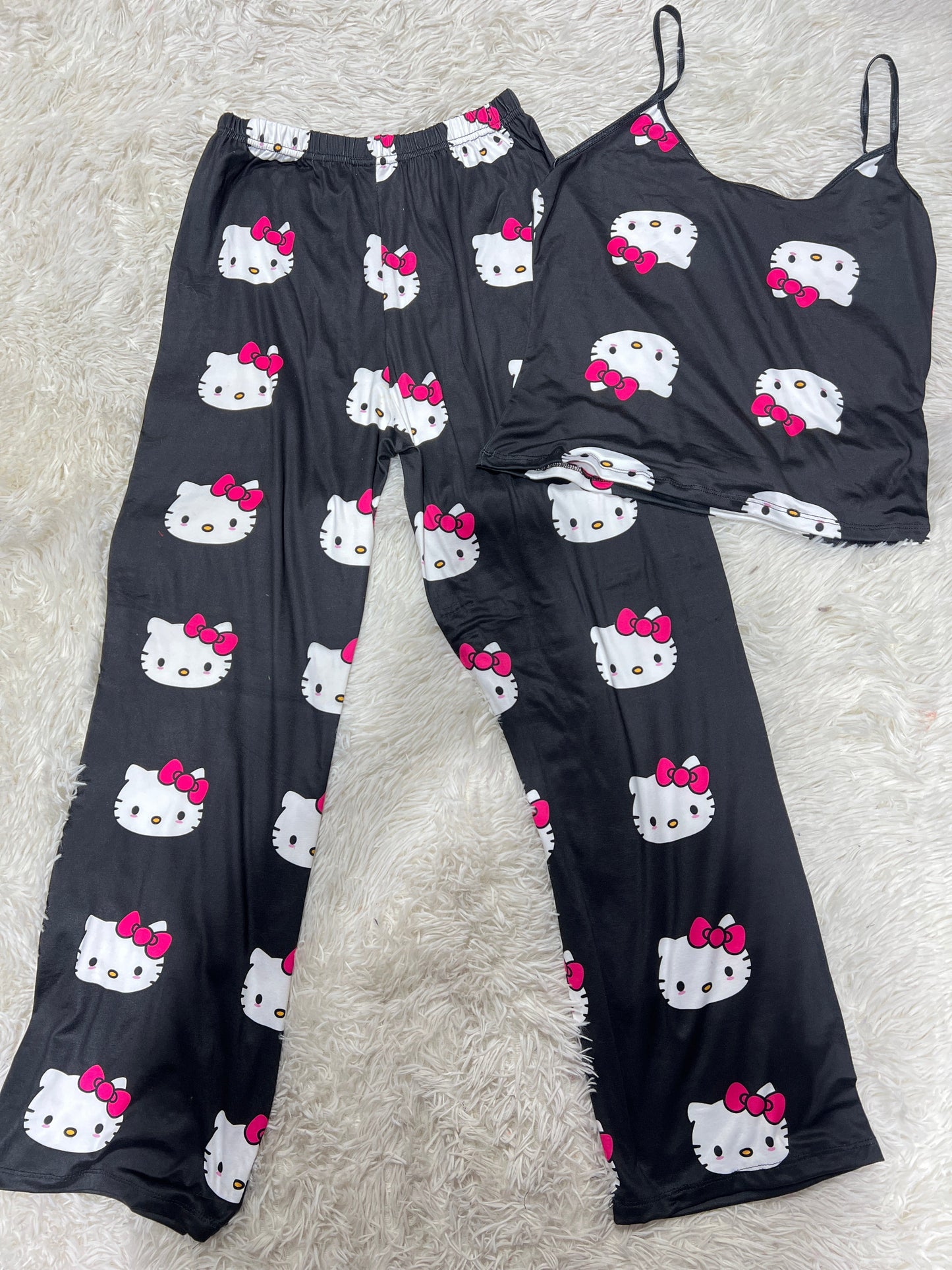 Hello Kitty Women's Pajama Set - Fundies