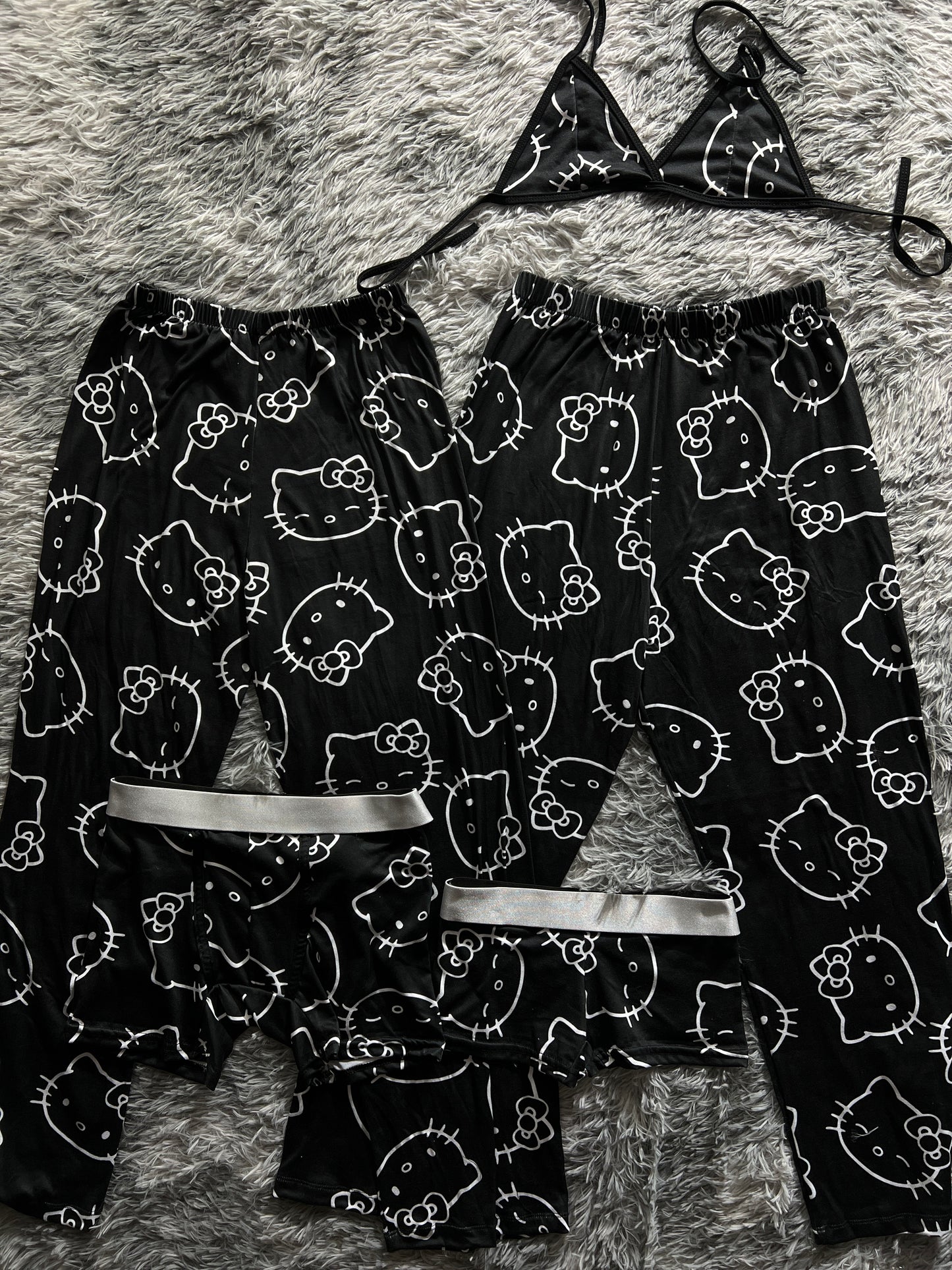 Hello Kitty plaid Print black 5 piece pajama set