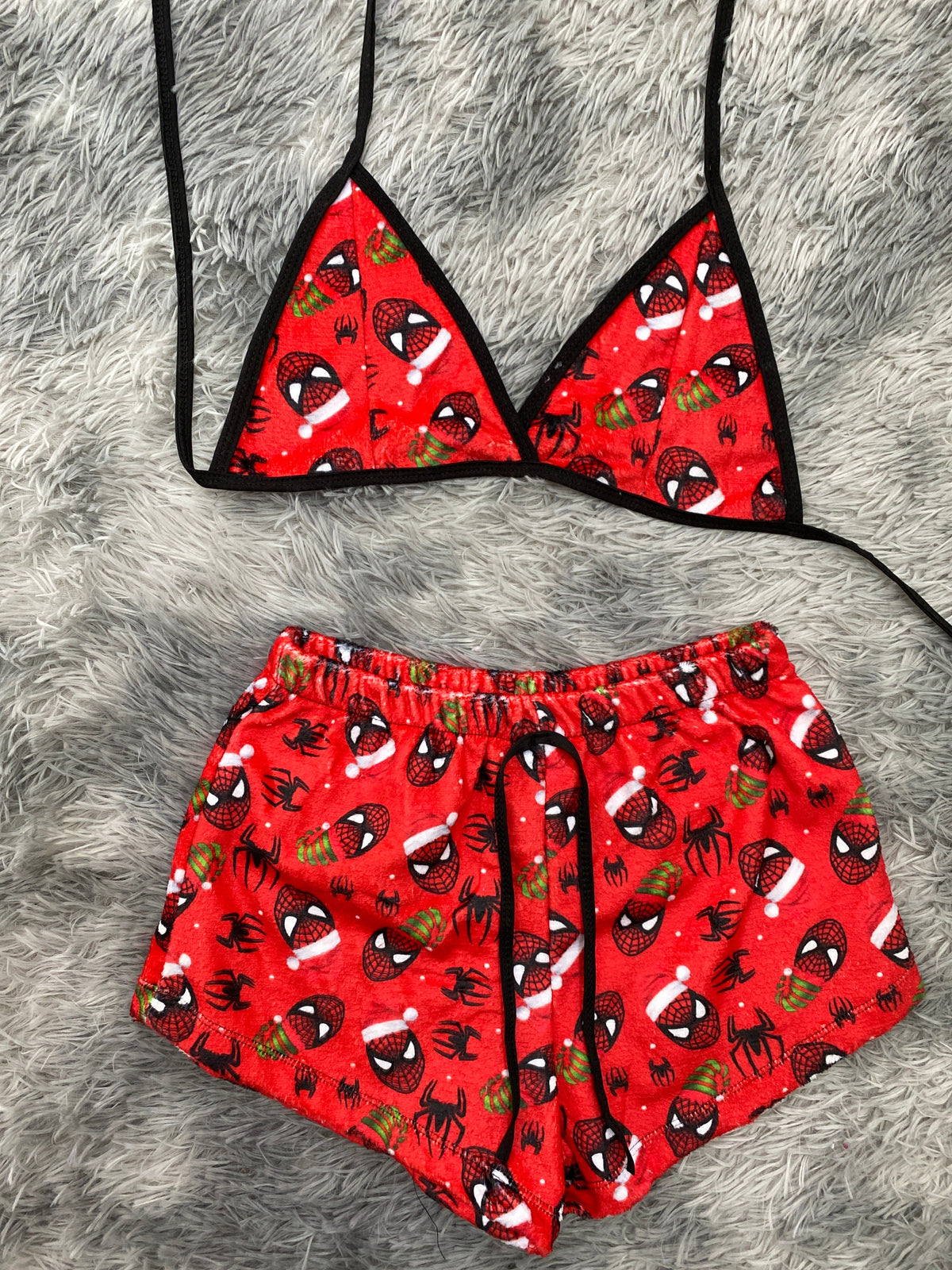 Spidey Christmas Snow Red Background Matching Top & Short