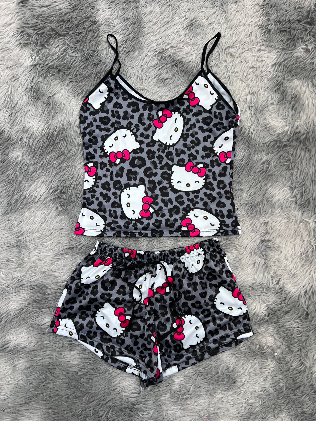 Hello Kitty Animal Print Gray Women's Pajama Set