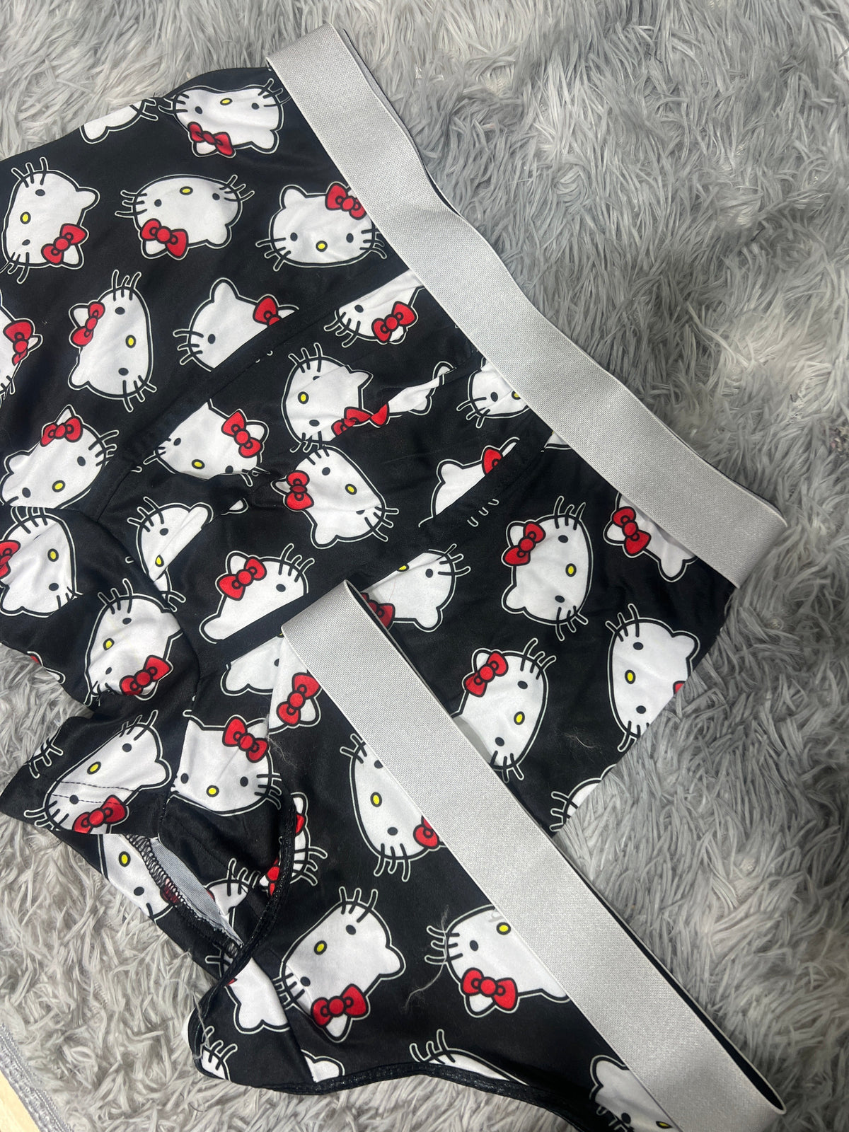 Hello Kitty Delineado White Duo With Thong