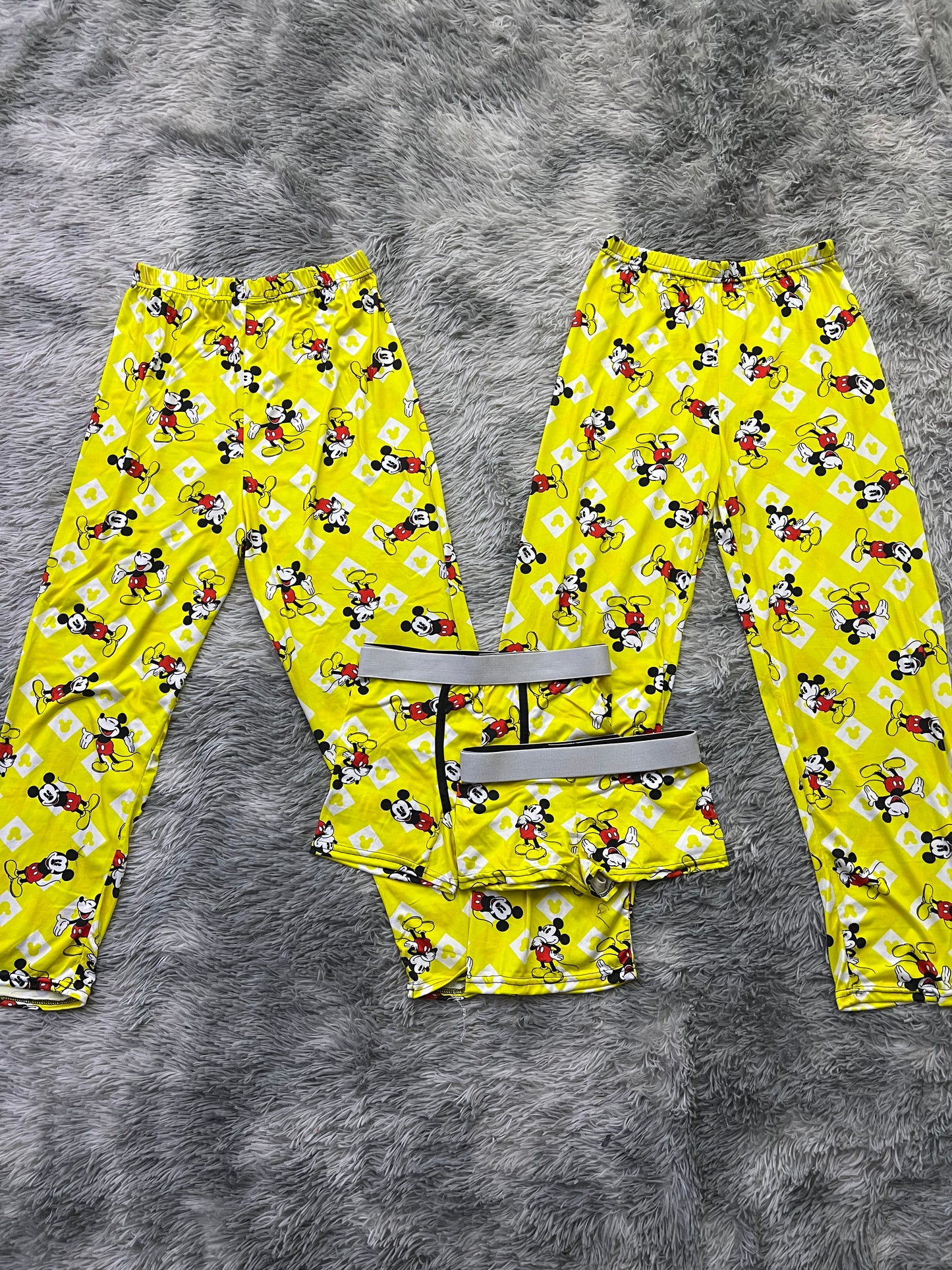 Mickey Yellow 5 piece pajama set ๐ญ๐