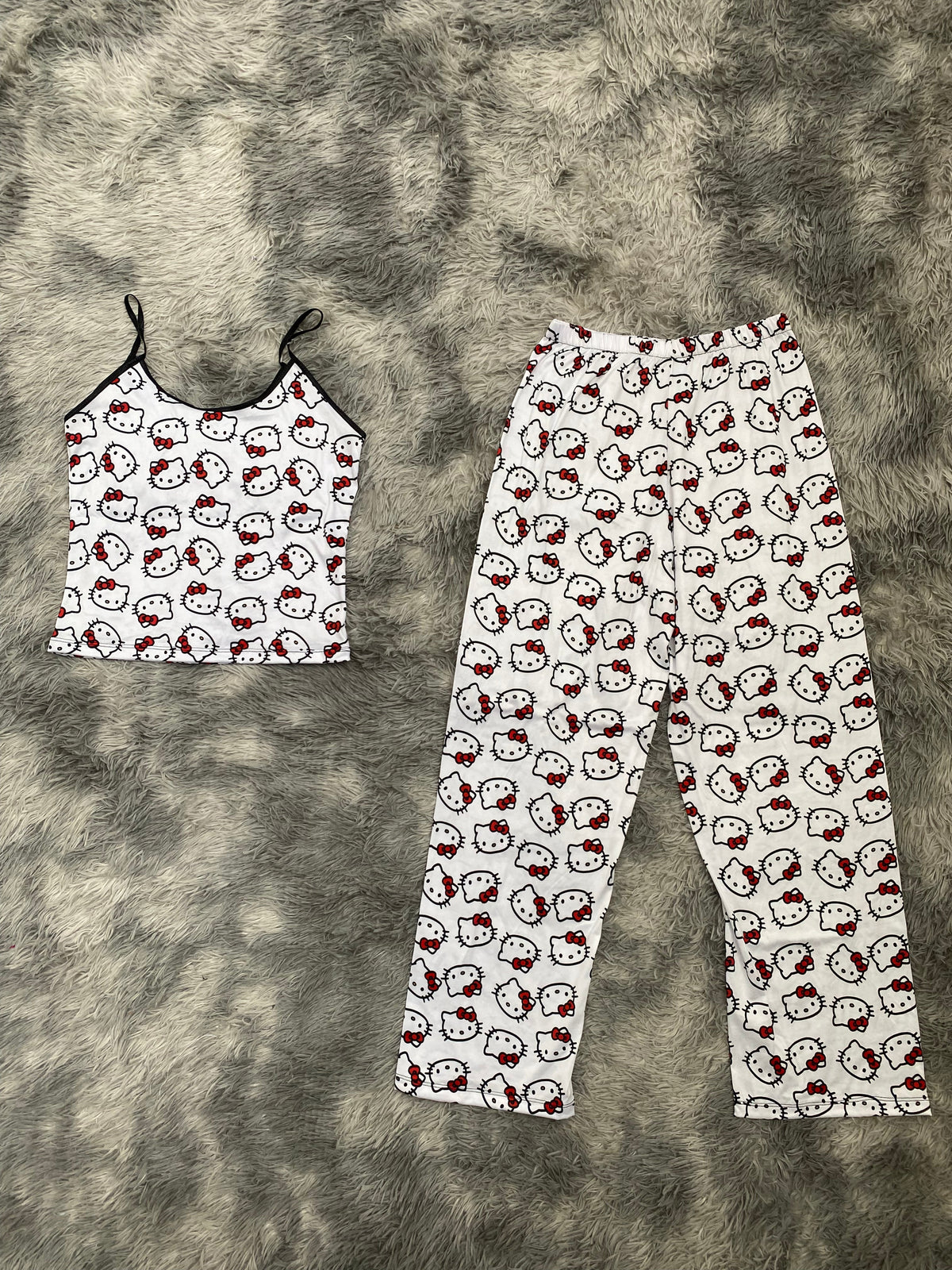 Hello Kitty Faces Background White Women's Pajama Set