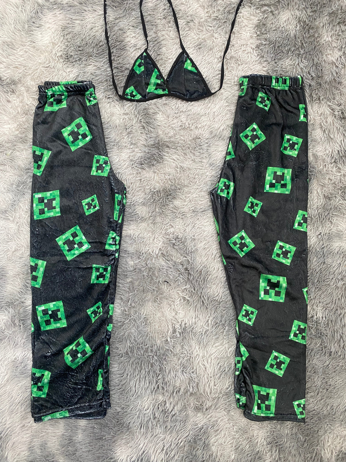 Creeper Face Black Background Matching Plushie PJs
