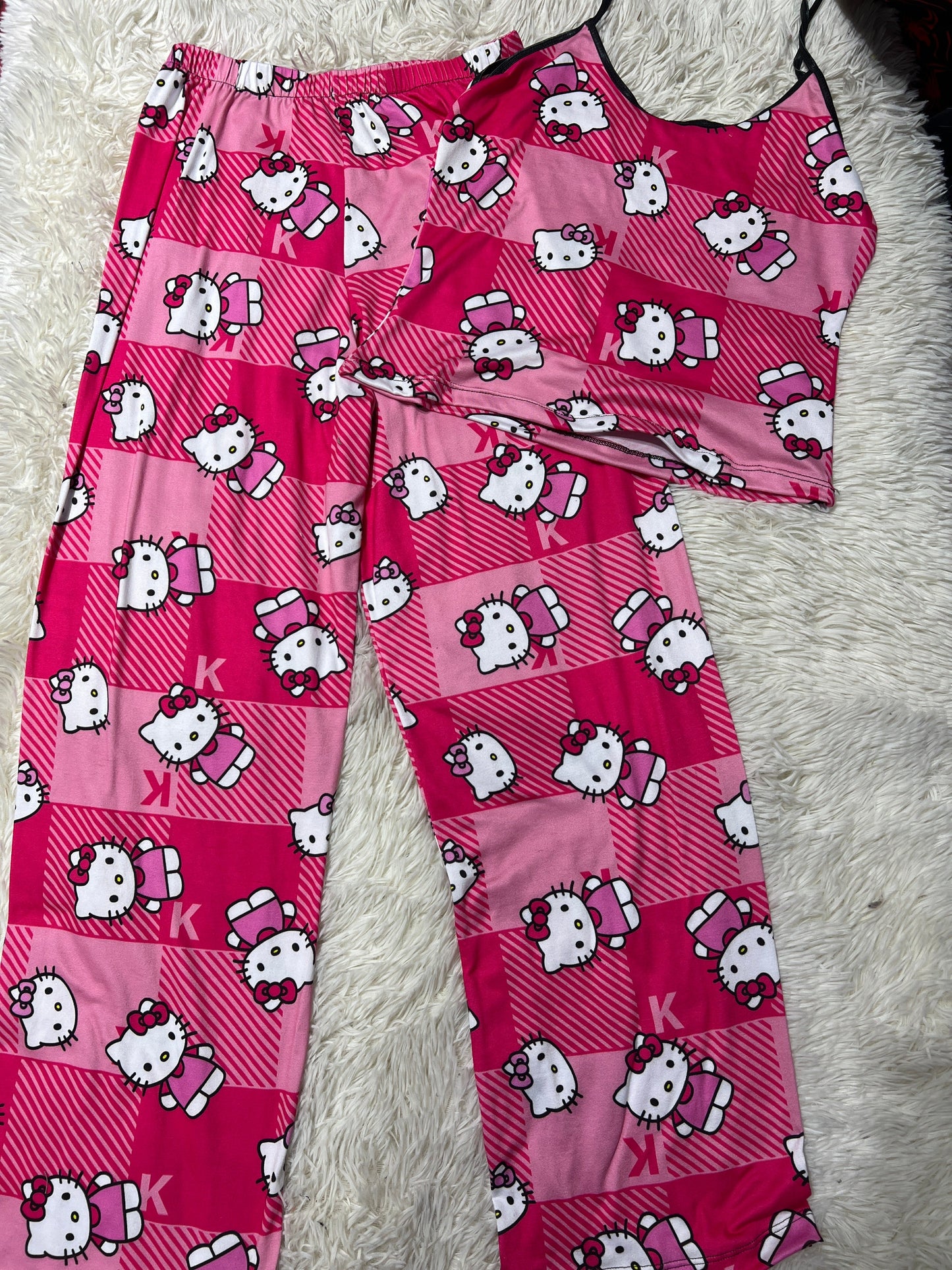 Hello Kitty Women's Pajama Set - Fundies