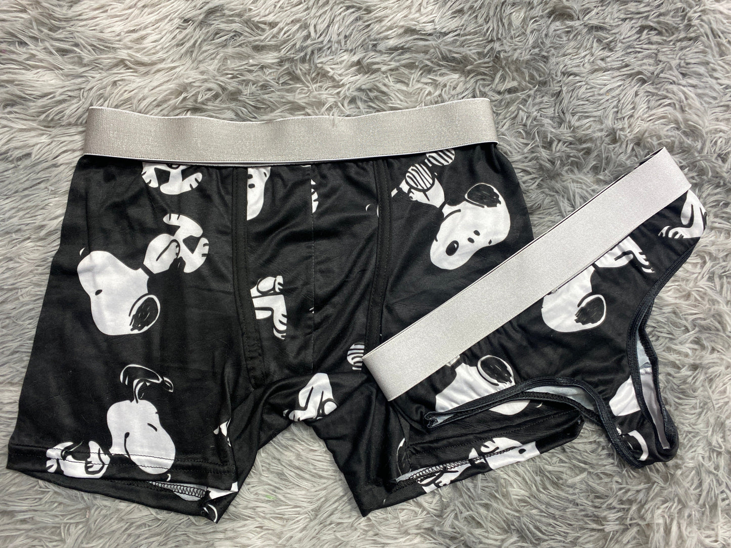 Snoopy Background Black Duo One-size Thong - Fundies