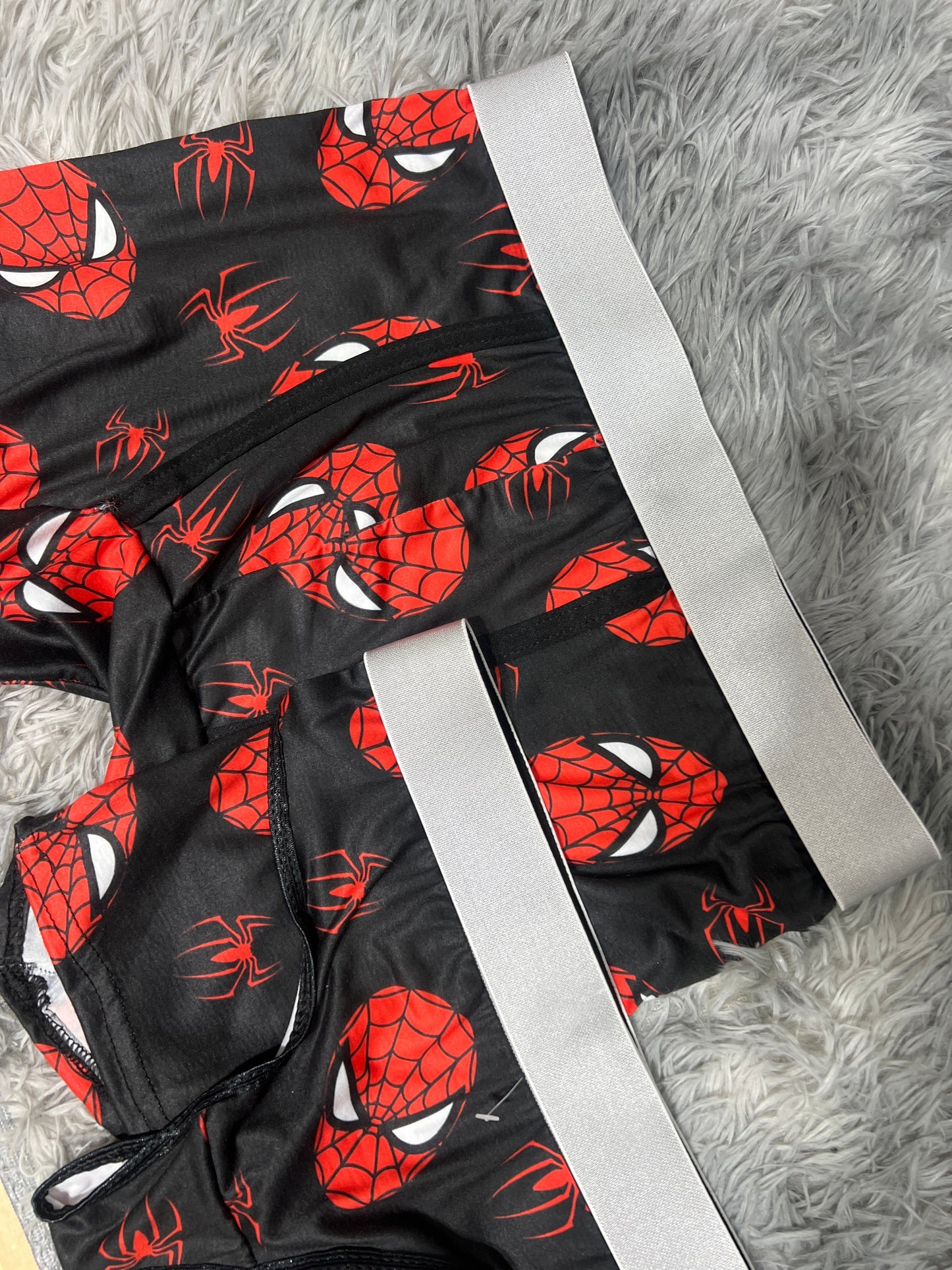 Spider-Man Spider Background Black Duo - Fundies