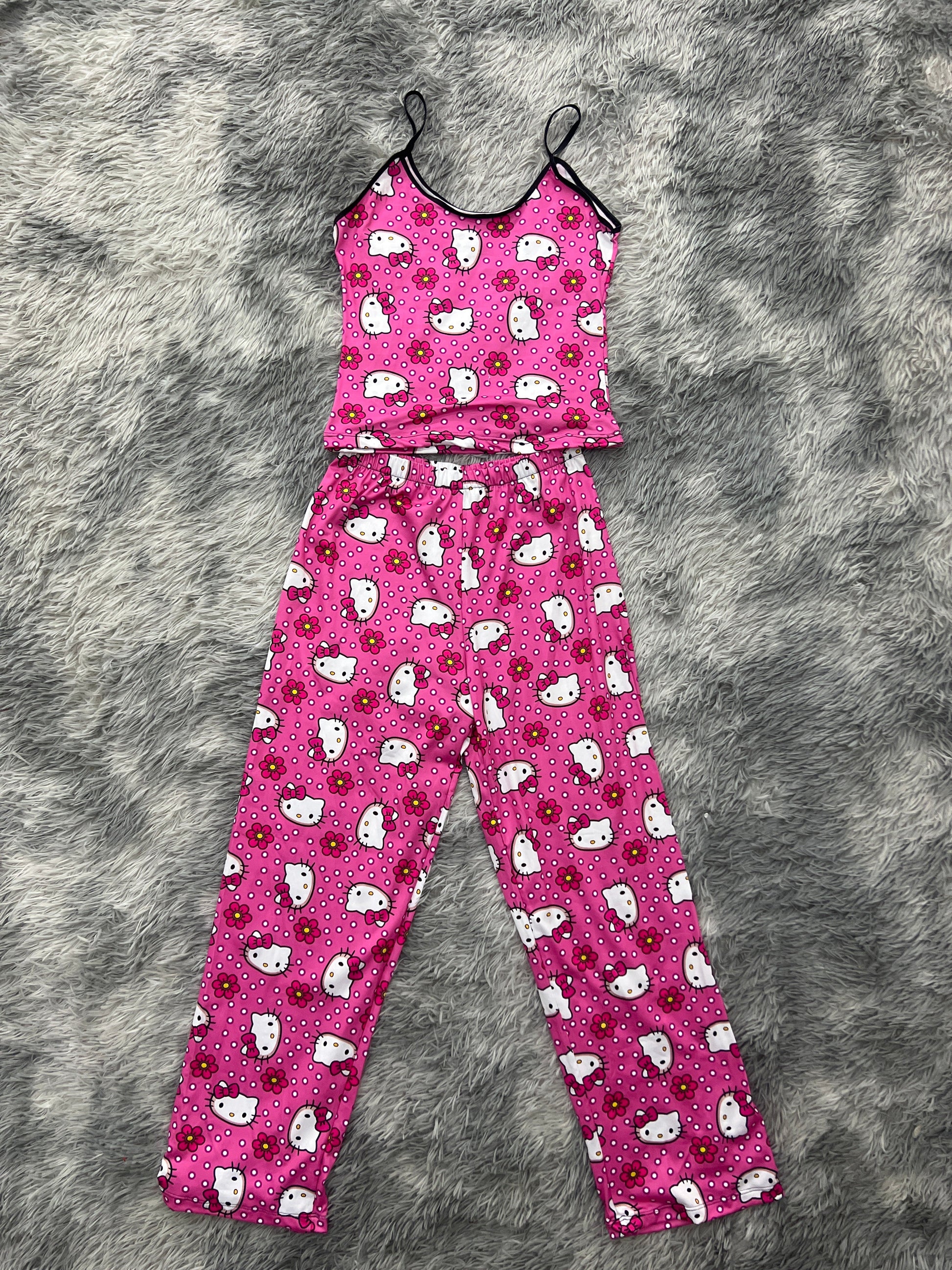Hello Kitty Little Dots And Flowers Background Pink Women's Pajama Set - Fundies
