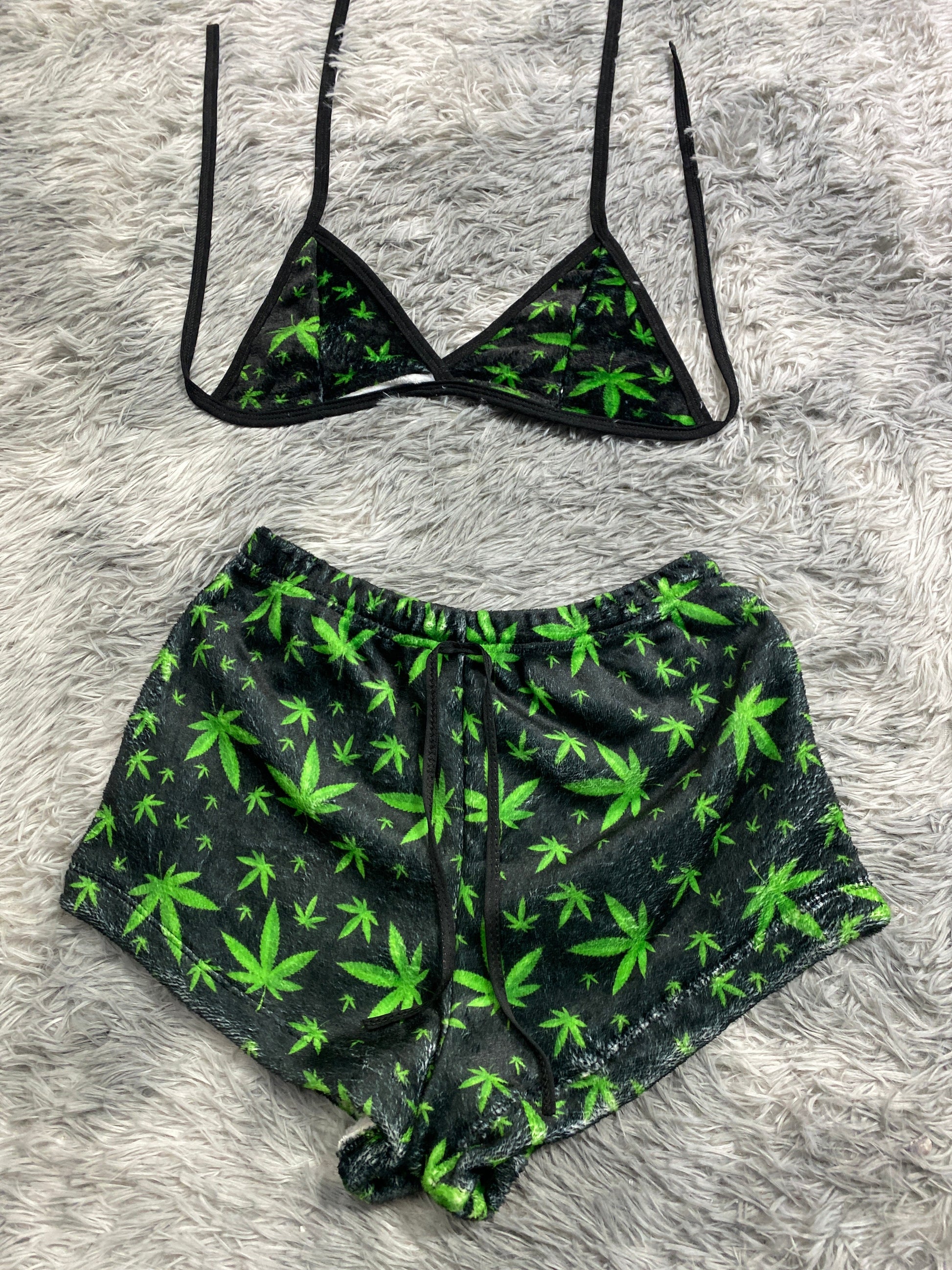 Marihuana Matching Top & Short - Fundies