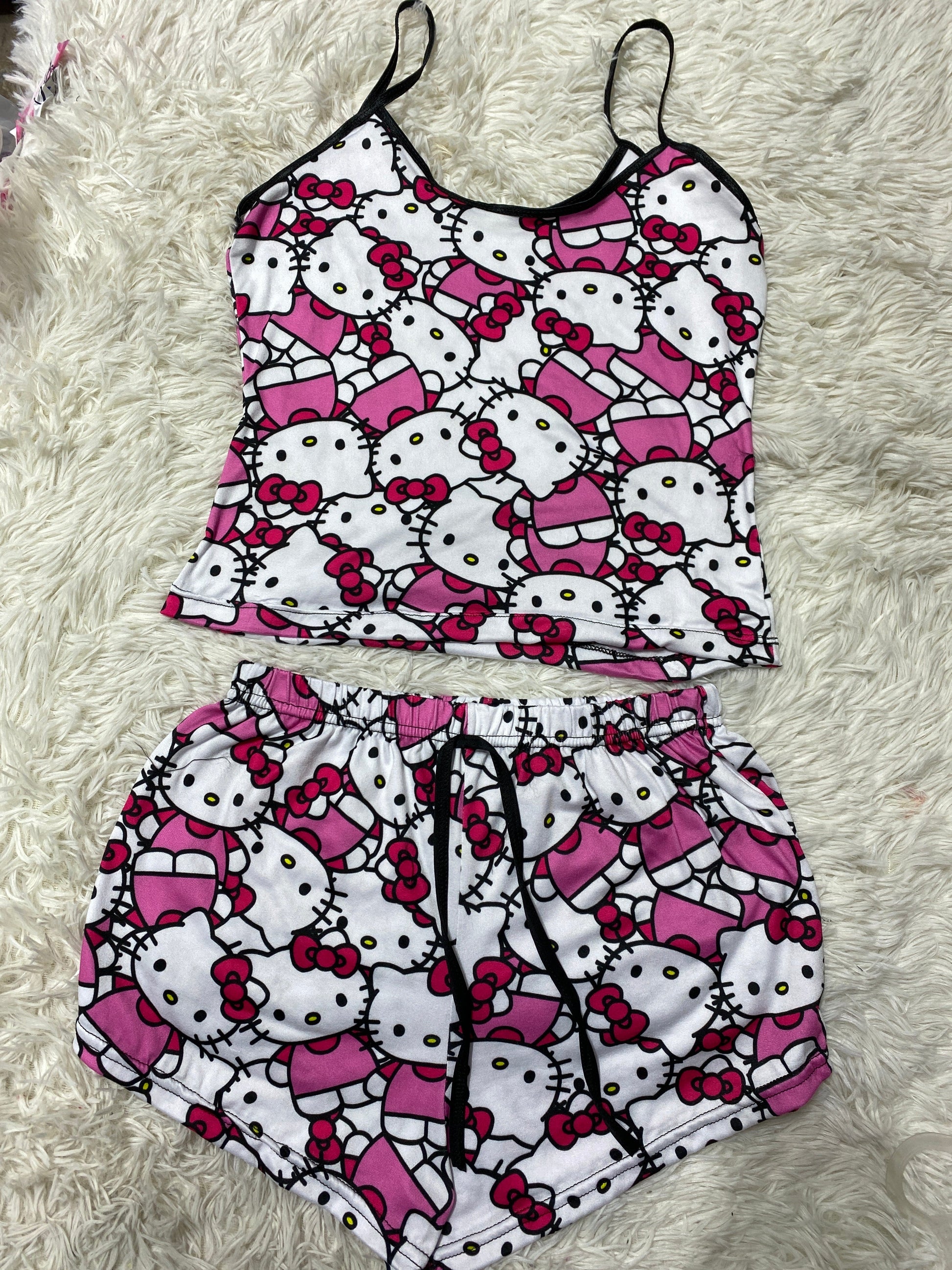Hello Kitty Women's Pajama Set - Fundies