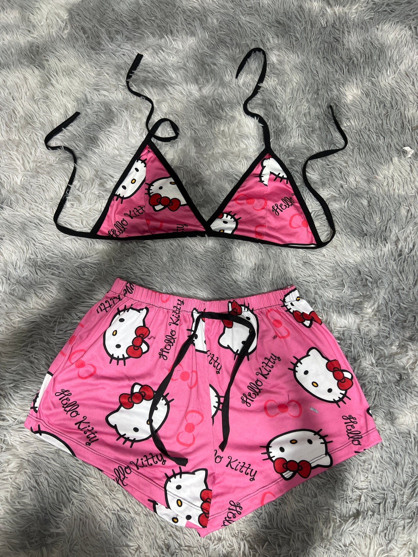 Hello Kitty Face And Bows Brush Matching Top & Short - Fundies