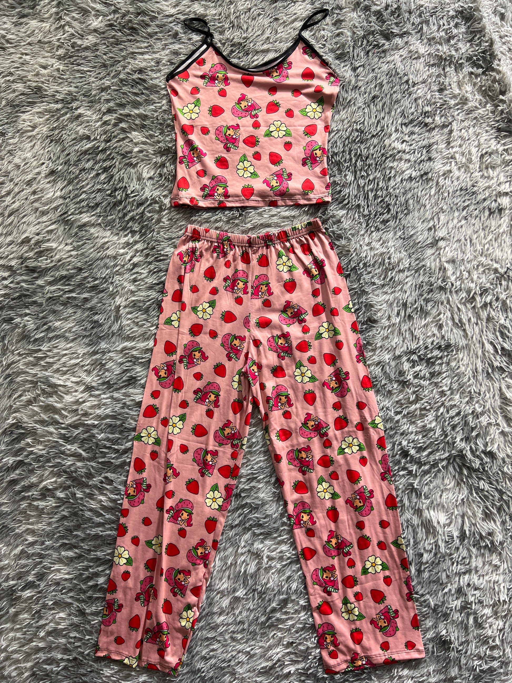 Strawberry Shortcake Fresas And Flowers Women's Pajama Set - Fundies