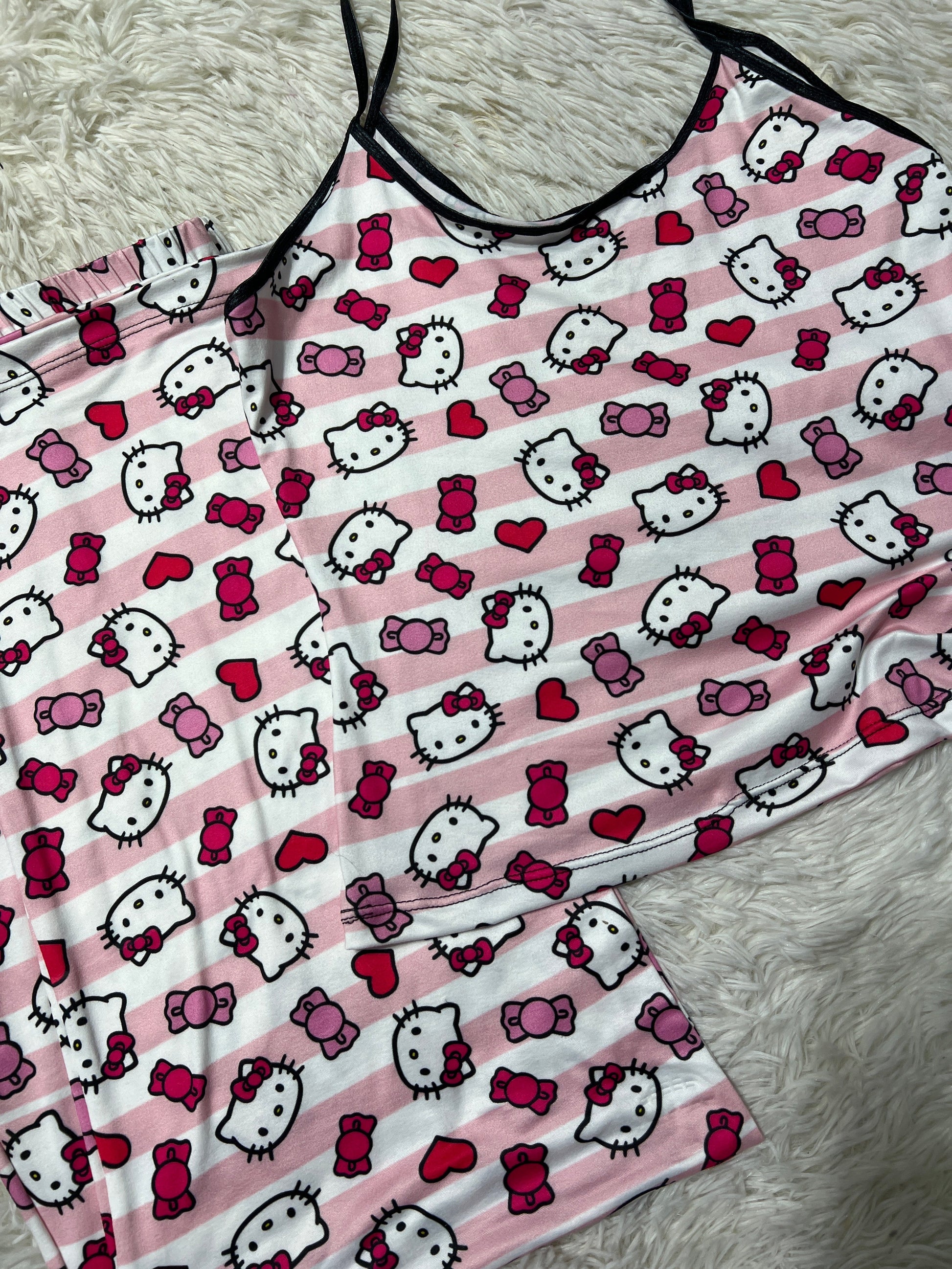 Hello Kitty Caramelo Women's Pajama Set - Fundies