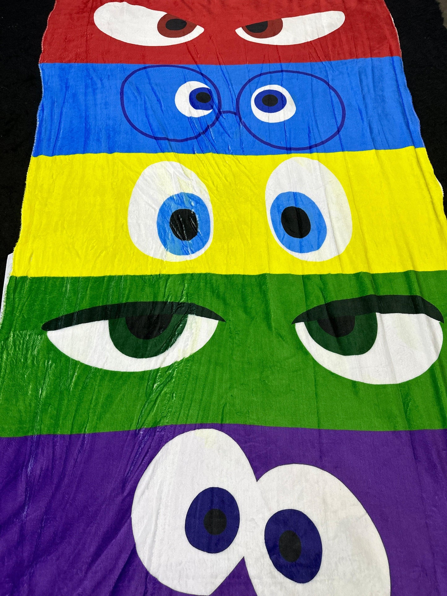 Huge inside out Plush throw - Fundies