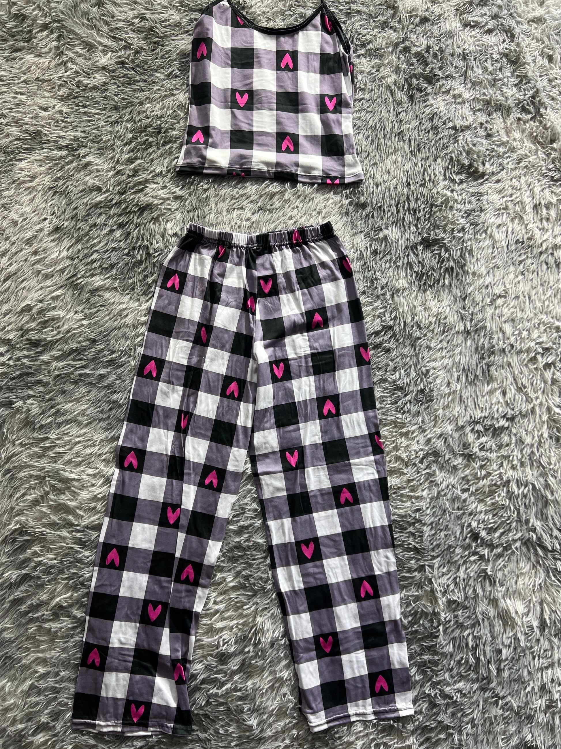 Plaid Gray With Hearts Women's Pajama Set - Fundies
