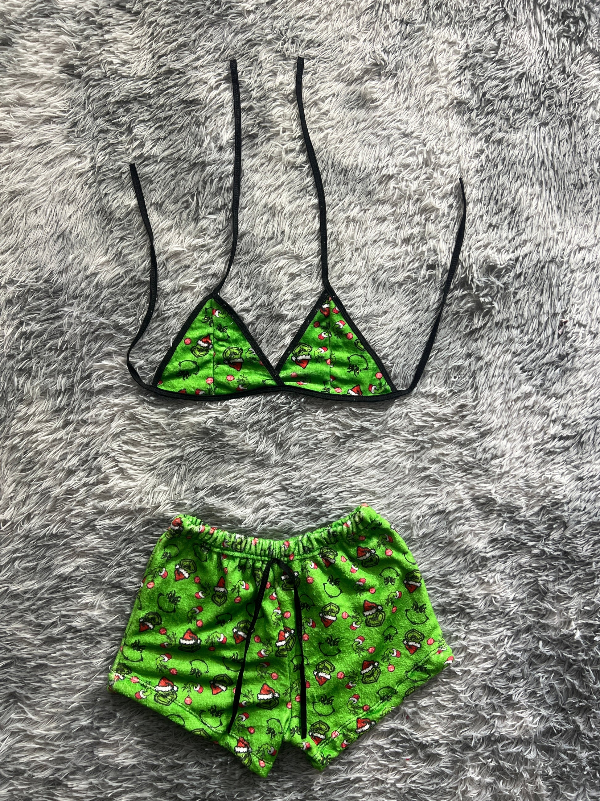 The Grinch Christmas Background Green Spheres Matching Top & Short - Fundies
