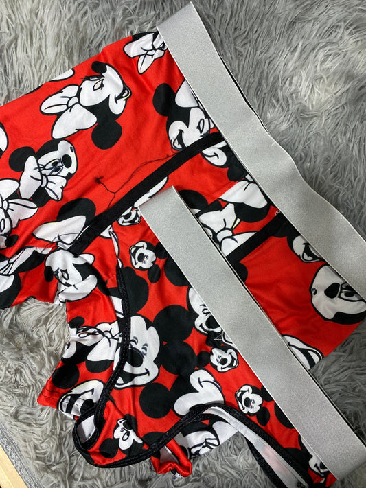 Mickey And Minnie Background Red - Fundies