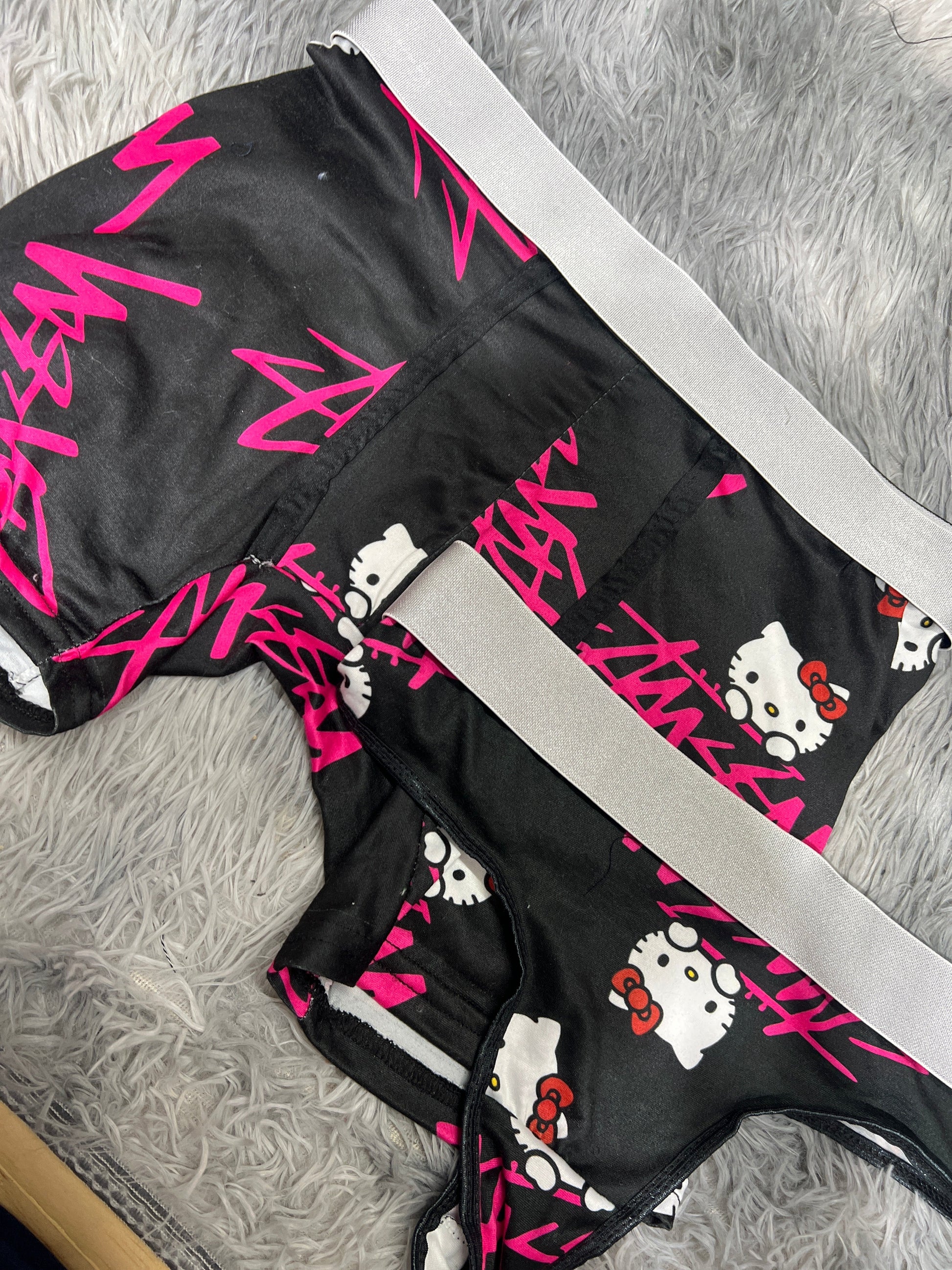 Hello Kitty - Fundies