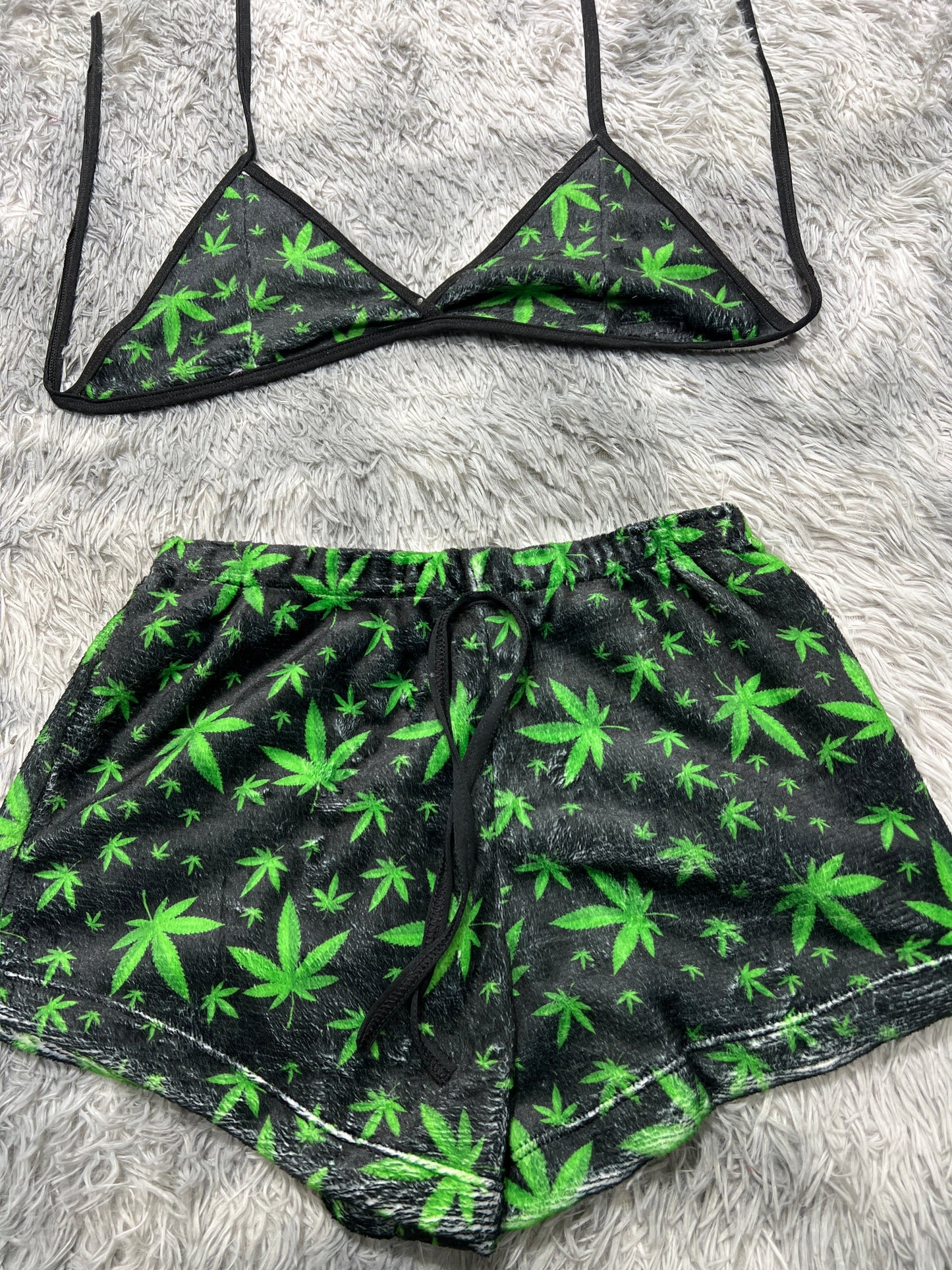 Marihuana Afelpad Matching Top & Short - Fundies
