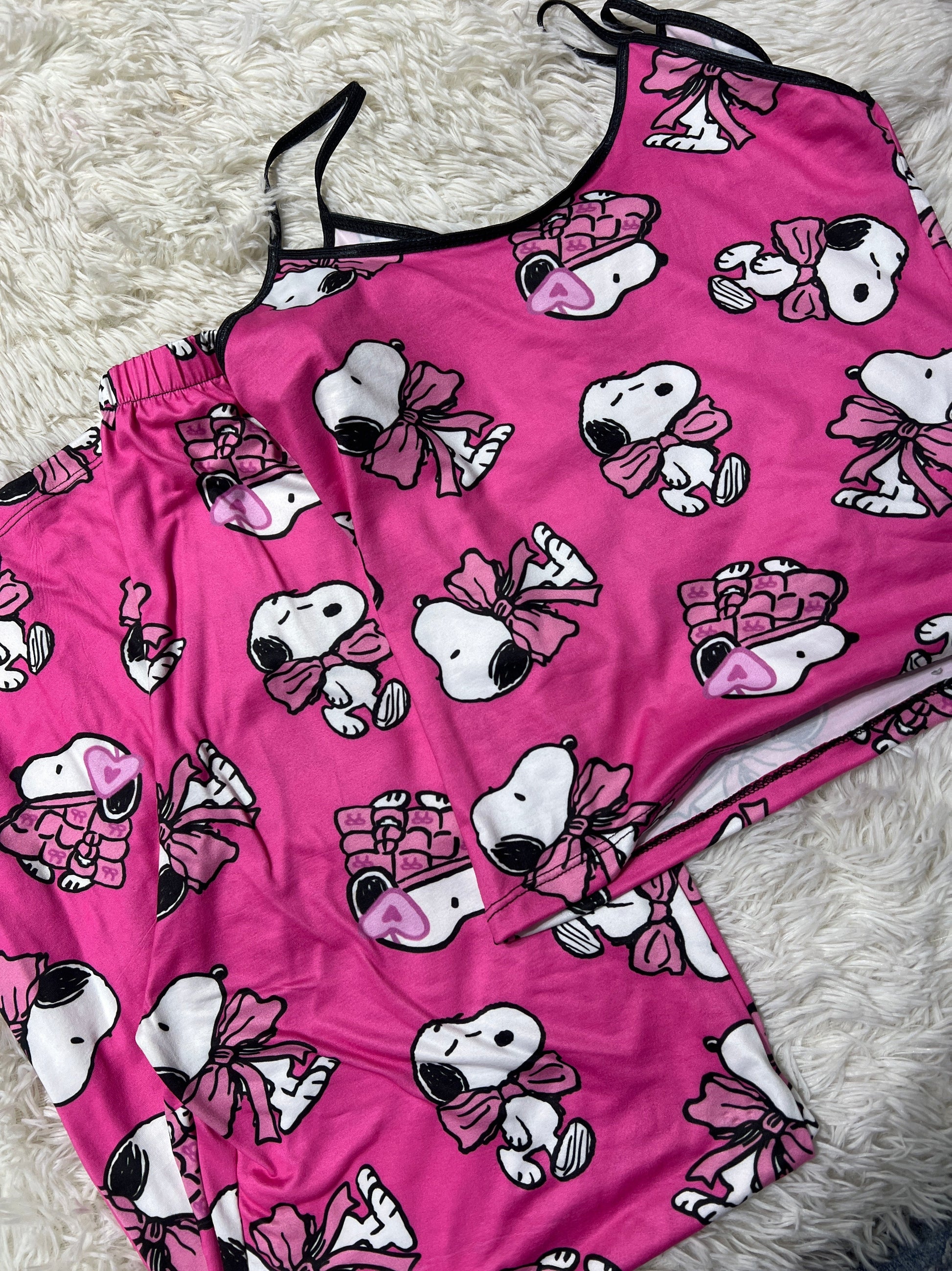Snoopy Pink Women's Pajama Set - Fundies