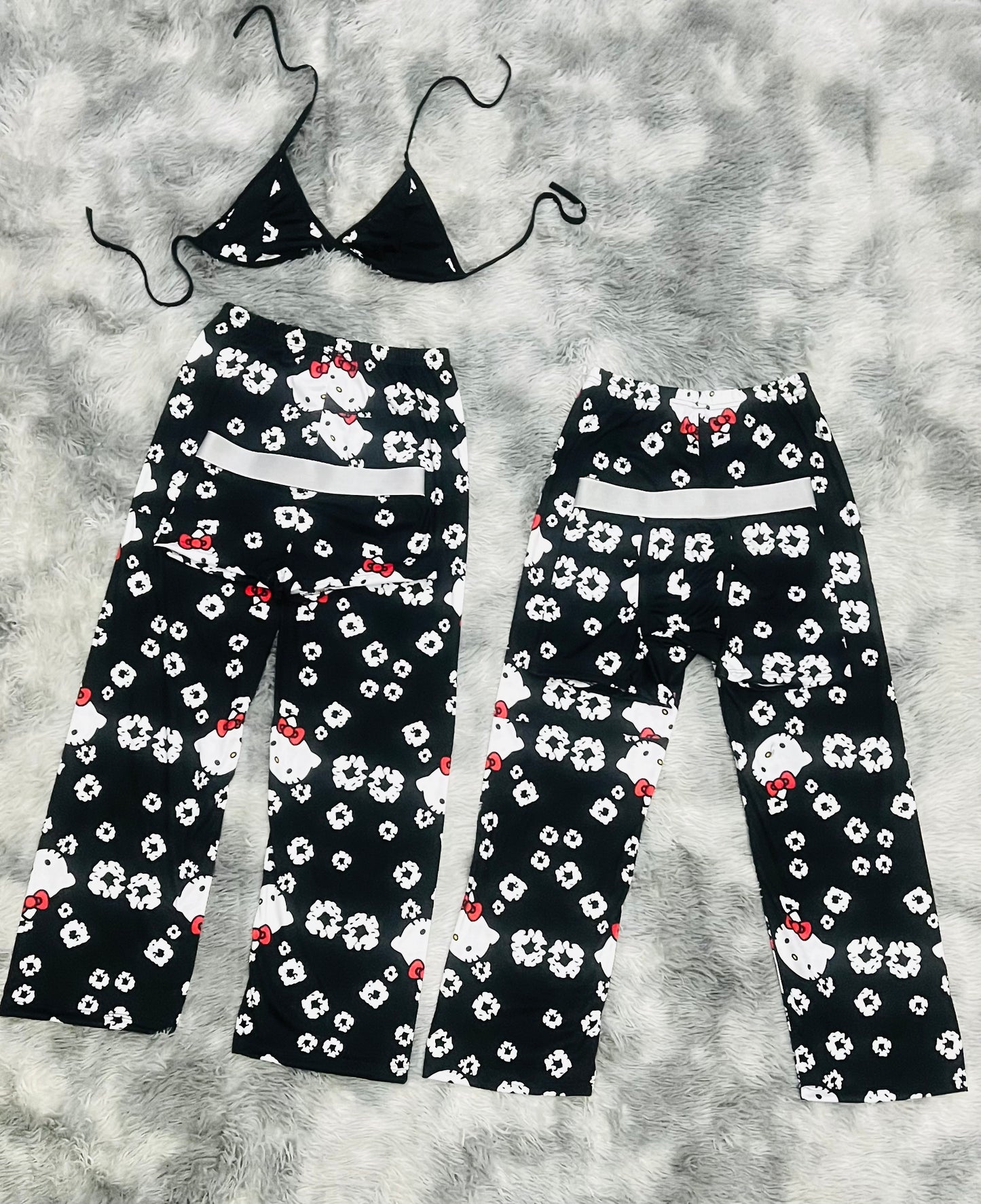 Kitty and Flowers Black Background 5 pcs pajama duo