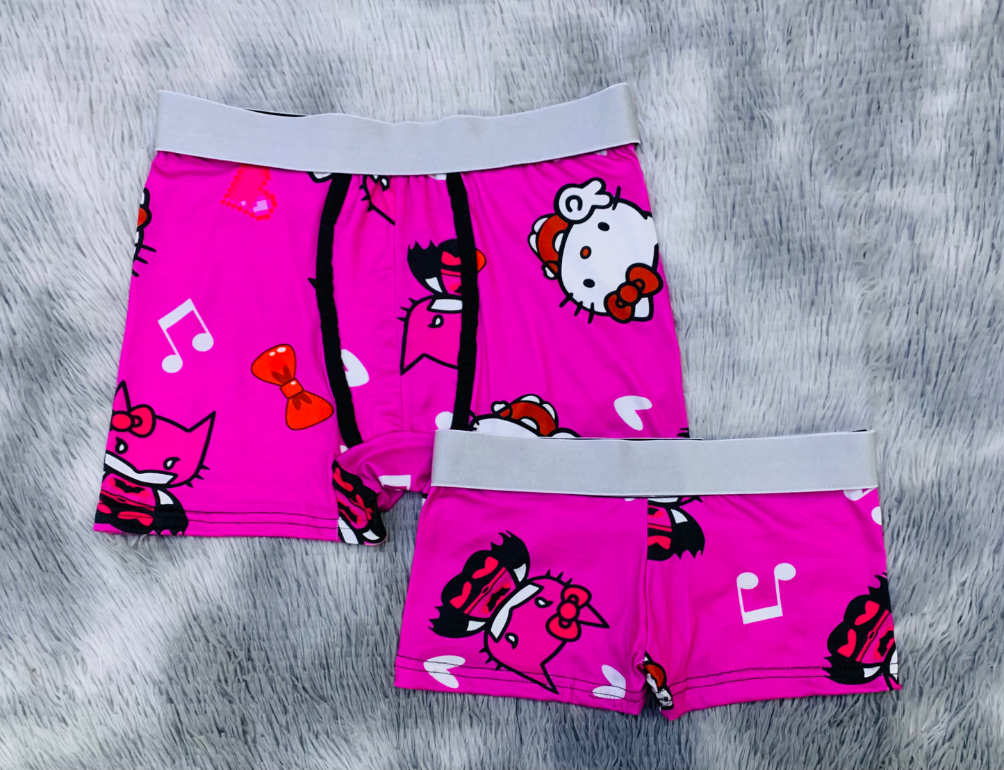 Hello Kitty dressed as Batman pink 5 pcs pajama duo