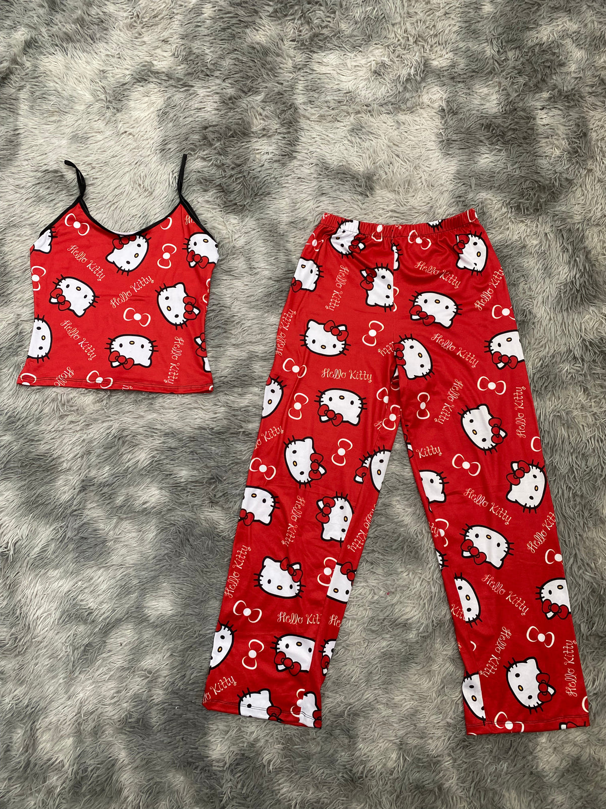 Hello Kitty With Bows Background Red Women's Pajama Set
