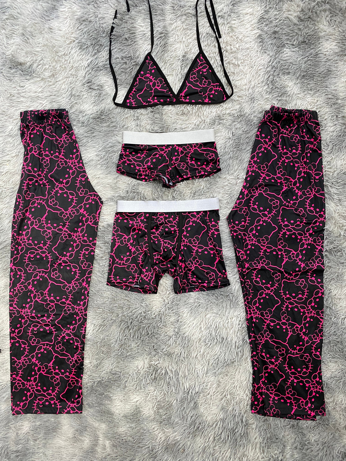 Kitty Outline Pink Black Background 5 Piece PJ