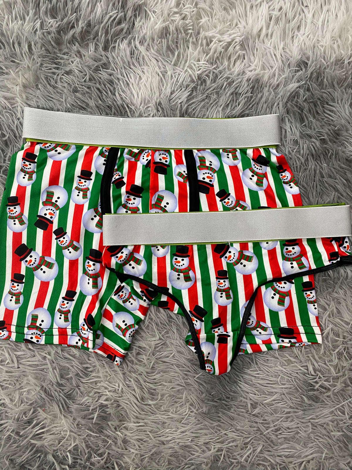 Munecos Snow Background Stripes Duo With Thong