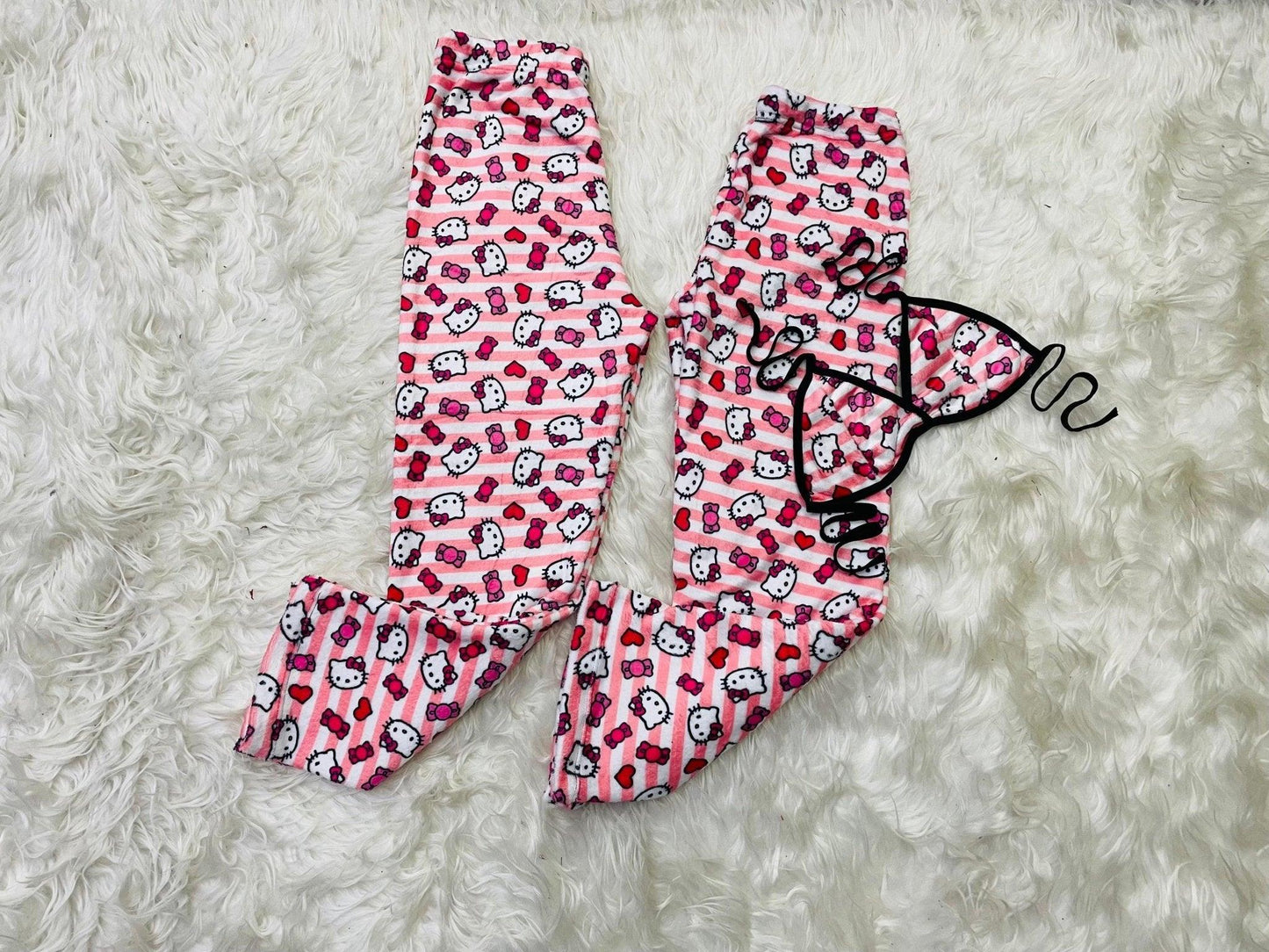 Striped Hello kitty plush pijama duo - Fundies